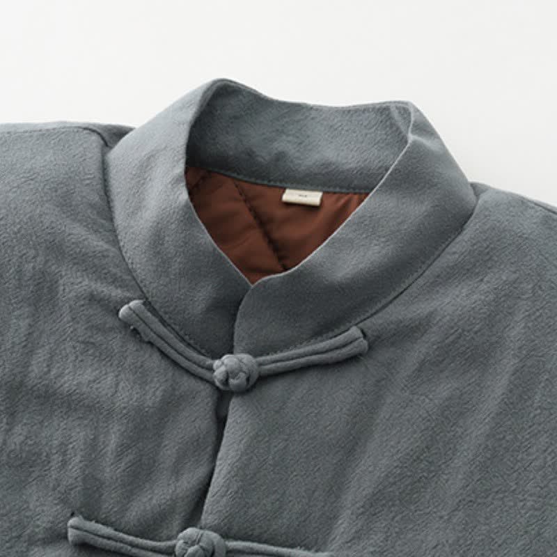 Buddha Stones Chaqueta de hombre de algodón liso con botones de rana, estilo casual de otoño/invierno, de algodón liso con bolsillos. - image 7