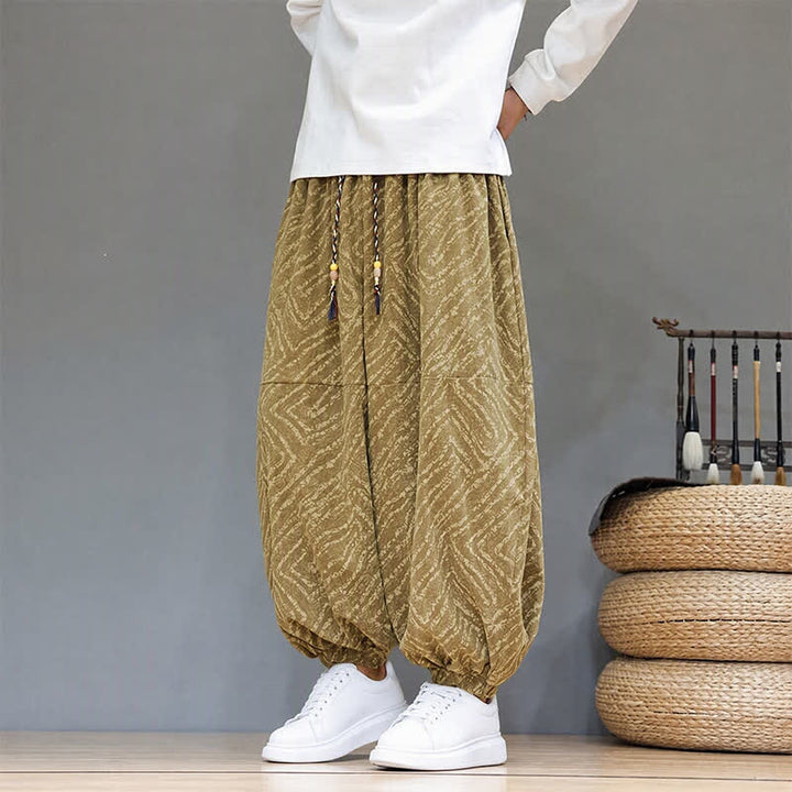 Buddha Stones Pantalones cortos de pana estilo boho con cordón ajustable y líneas abstractas para hombre, ideales para otoño e invierno. - image 2