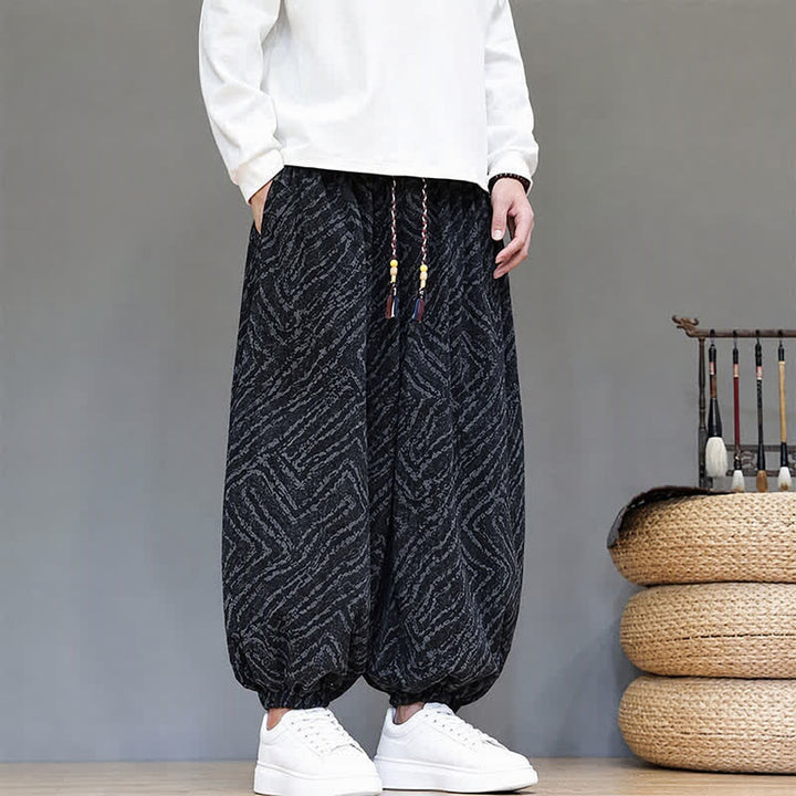 Buddha Stones Pantalones cortos de pana estilo boho con cordón ajustable y líneas abstractas para hombre, ideales para otoño e invierno. - image 11