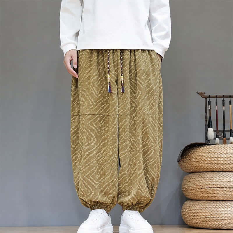 Buddha Stones Pantalones cortos de pana estilo boho con cordón ajustable y líneas abstractas para hombre, ideales para otoño e invierno. - image 1
