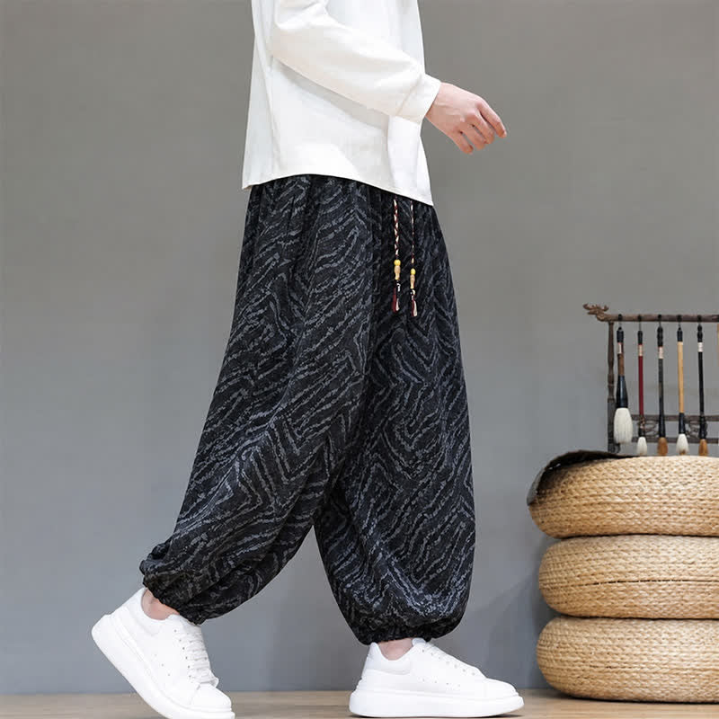 Buddha Stones Pantalones cortos de pana estilo boho con cordón ajustable y líneas abstractas para hombre, ideales para otoño e invierno. - image 10