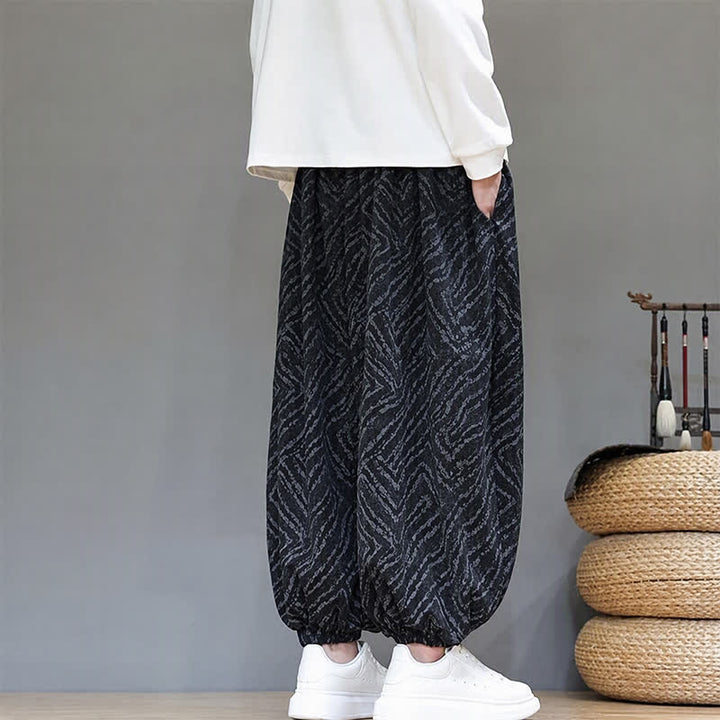 Buddha Stones Pantalones cortos de pana estilo boho con cordón ajustable y líneas abstractas para hombre, ideales para otoño e invierno. - image 13