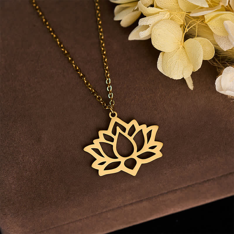 Buddha Stones Collar con colgante calado Lotus Purity de acero de titanio - image 9