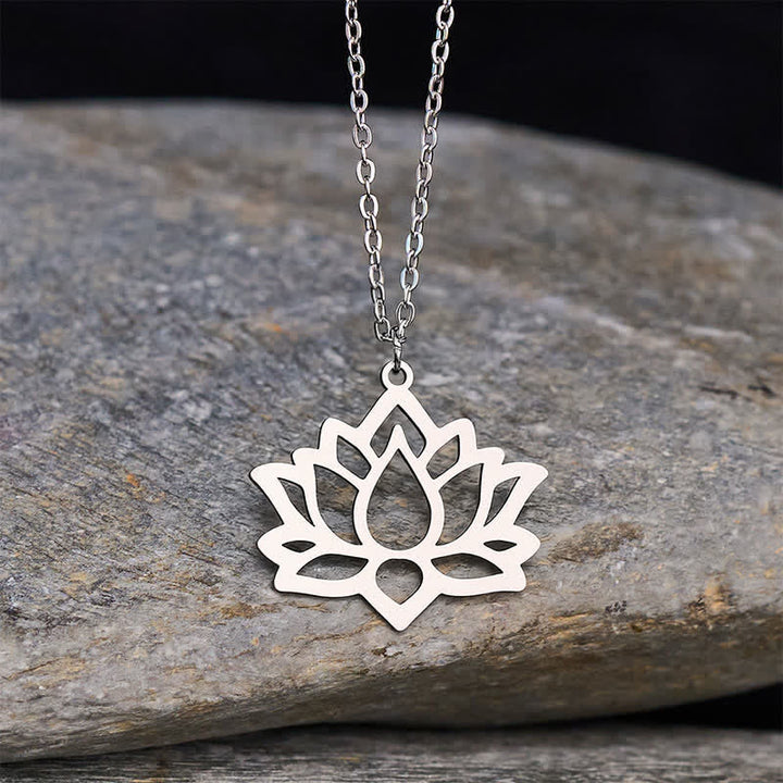 Buddha Stones Collar con colgante calado Lotus Purity de acero de titanio - Plata - image 0