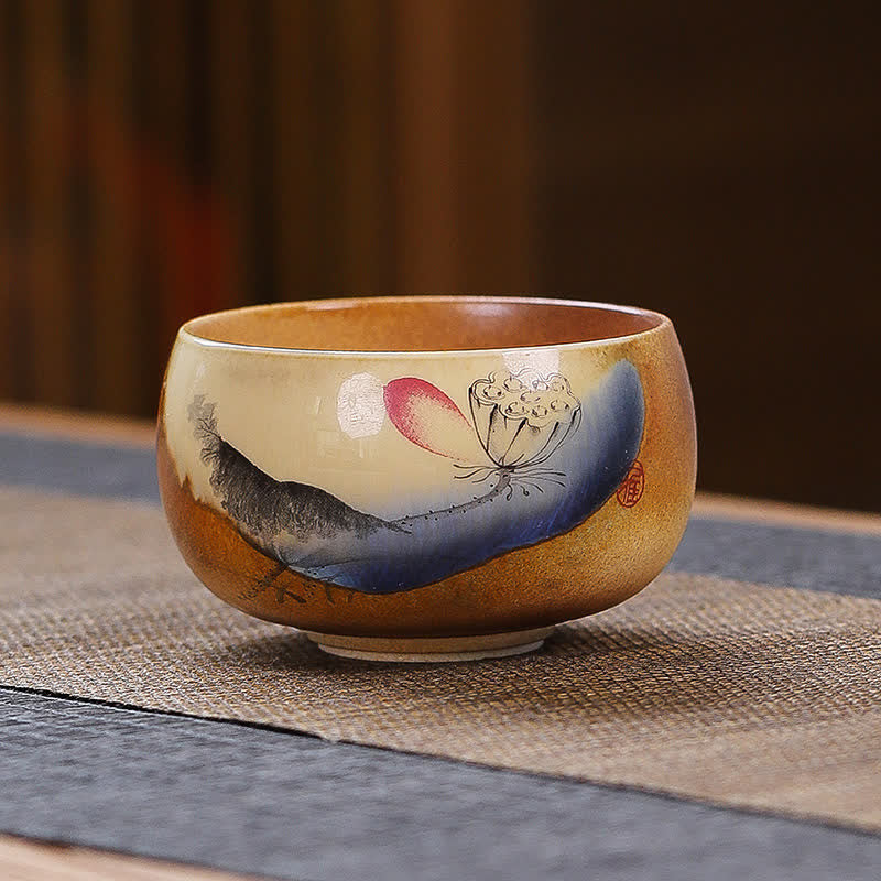 Buddha Stones Taza de té de cerámica vintage con diseño de paisaje de loto. - Cápsula de semilla de loto - image 2
