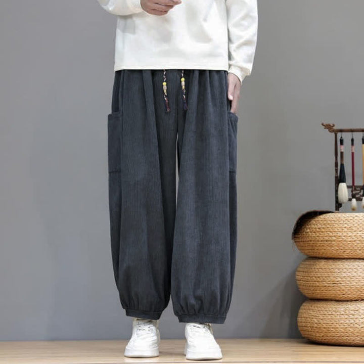 Buddha Stones Pantalones cortos de pana lisos con cordón ajustable para hombre, estilo harem, con bolsillos, ideales para otoño e invierno. - Gris pizarra oscuro - US/UK/AU48, EU58 (5XL) - image 9
