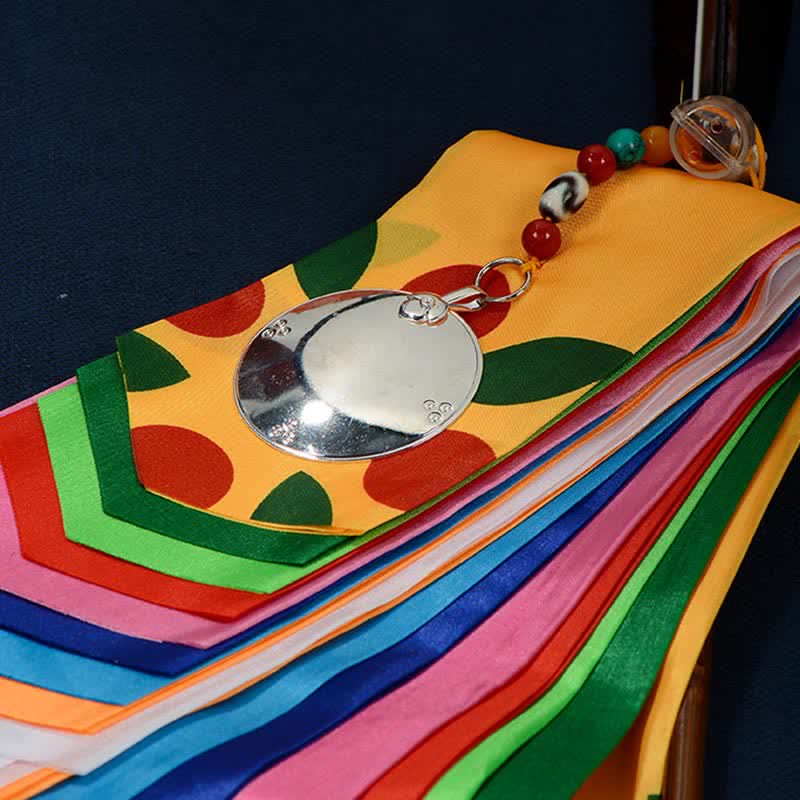 Bandera de oración con la flecha de la suerte y los ocho símbolos auspiciosos tibetanos para decoración del hogar. - image 8