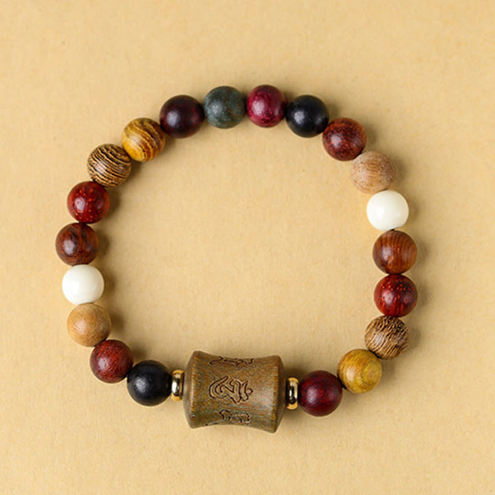 Pulsera de protección Om Mani Padme Hum de sándalo multicolor del Tíbet
