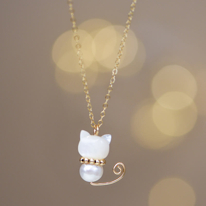 Collar con colgante de gato y gatito de la suerte, concha de jade hetiano, perla chapada en oro de 14 quilates con Buddha Stones