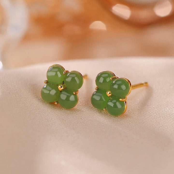 Pendientes de tuerca de la suerte con trébol de cuatro hojas de jade cian natural chapado en plata de ley 925 con Buddha Stones