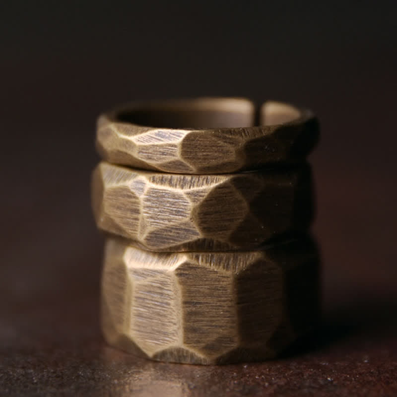 Anillo de riqueza de cobre de diseño simple tibetano con Buddha Stones