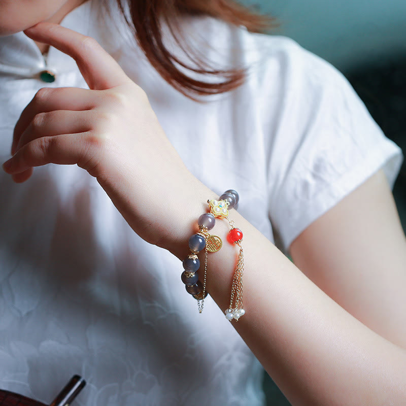 Pulsera de equilibrio con borlas y perlas de carácter Fu de ágata gris natural con Buddha Stones