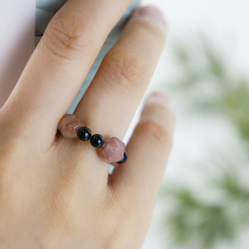 Anillo de la suerte del equilibrio del símbolo de Yin Yang