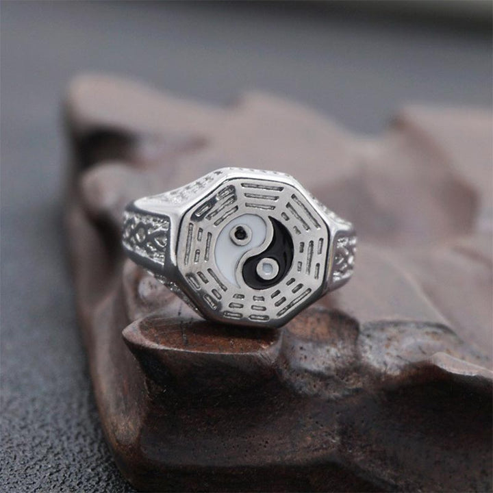 Anillo de la suerte de cobre con símbolo de Yin Yang