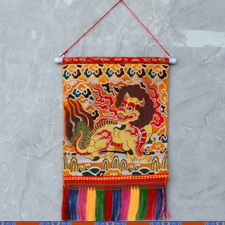 Arte de pared con borlas coloridas y espirituales de Feng Shui Kirin