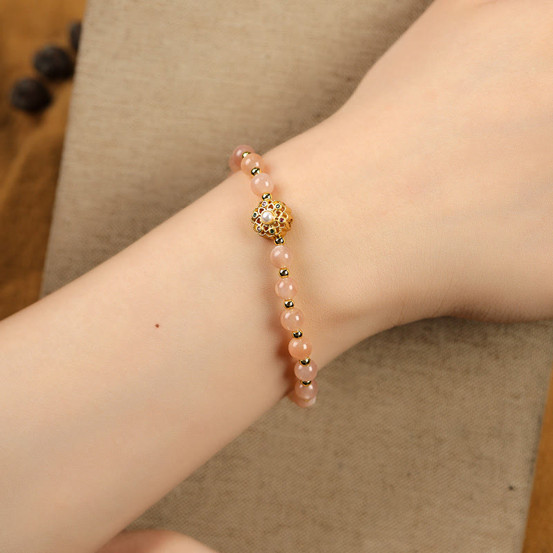 Buddha Stones chapadas en oro de 14 quilates, cuarzo fresa natural, labradorita, piedra solar, personaje Fu, pulsera con dije positivo