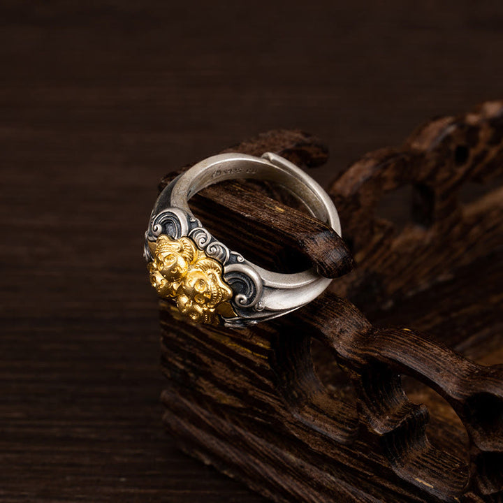 Anillo ajustable con protección de calavera tibetana de plata de ley 925 con Buddha Stones