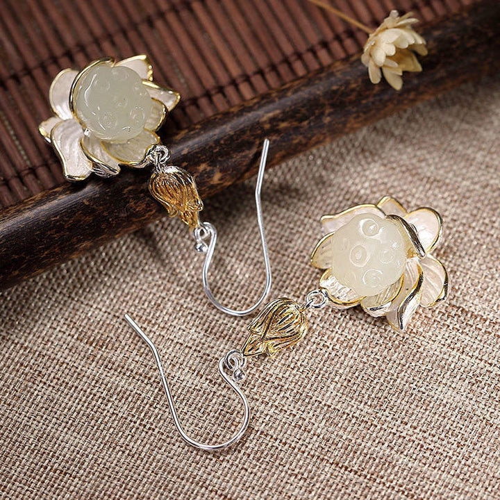 Pendientes colgantes de armonía con protección de jade blanco y Buddha Stones