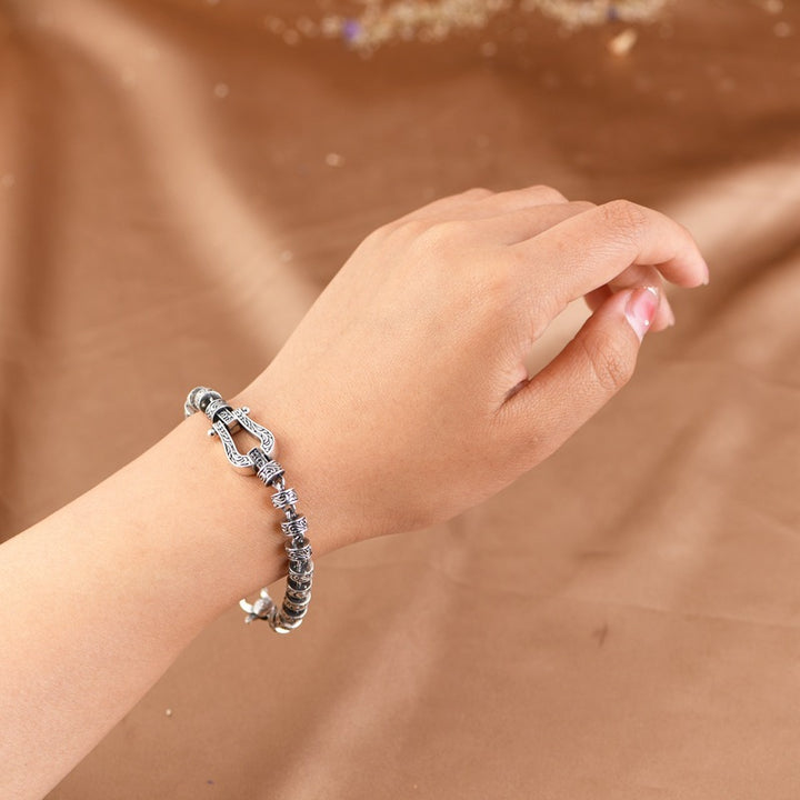 Pulsera con hebilla de la suerte de cobre con diseño de flores de la dinastía Tang de Buddha Stones