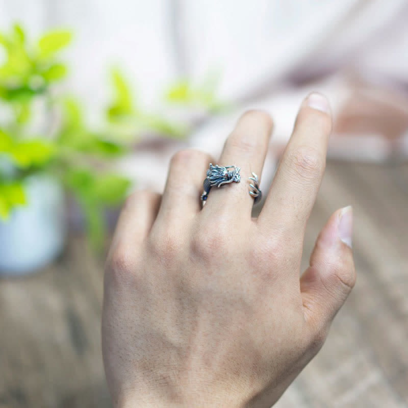 Anillo de protección de la suerte del dragón de plata de ley 925
