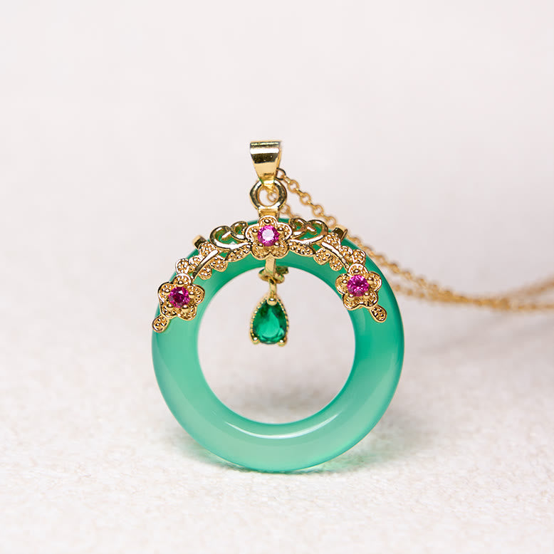 Colgante de collar de fuerza con diseño de hebilla de paz de Calcedonia verde con Buddha Stones
