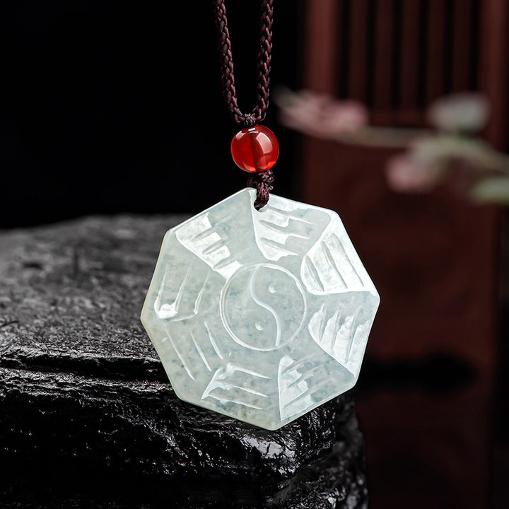 Colgante de collar de suerte de jade natural Bagua Yin Yang - Jade (Prosperidad ♥ Abundancia) - image 1