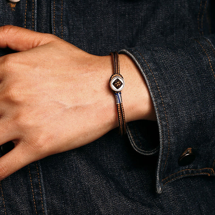 Pulsera de hilo de tejido de protección de botón hecha a mano de plata de ley 925 con Buddha Stones