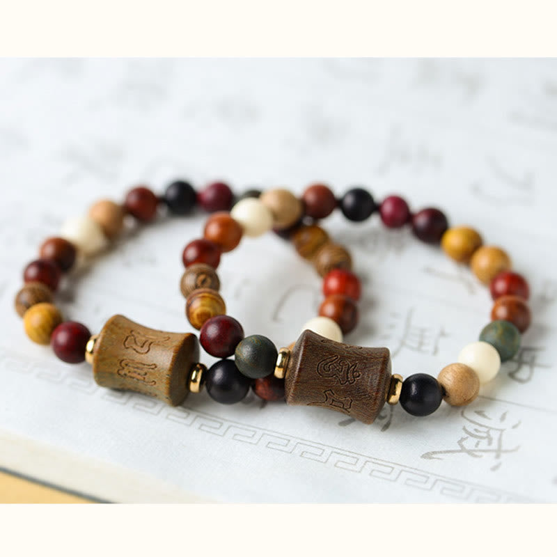 Pulsera de protección Om Mani Padme Hum de sándalo multicolor del Tíbet