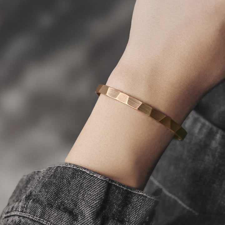 Pulsera de puño ajustable de riqueza de cobre de diseño rústico vintage