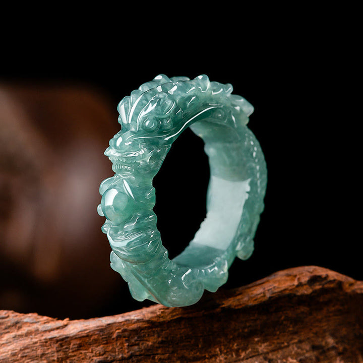 Anillo de éxito con dragón de jade natural de Buddha Stones