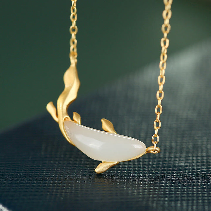 Colgante de collar de la suerte del delfín de jade blanco de plata de ley 925 con Buddha Stones - Pez koi dorado - image 0