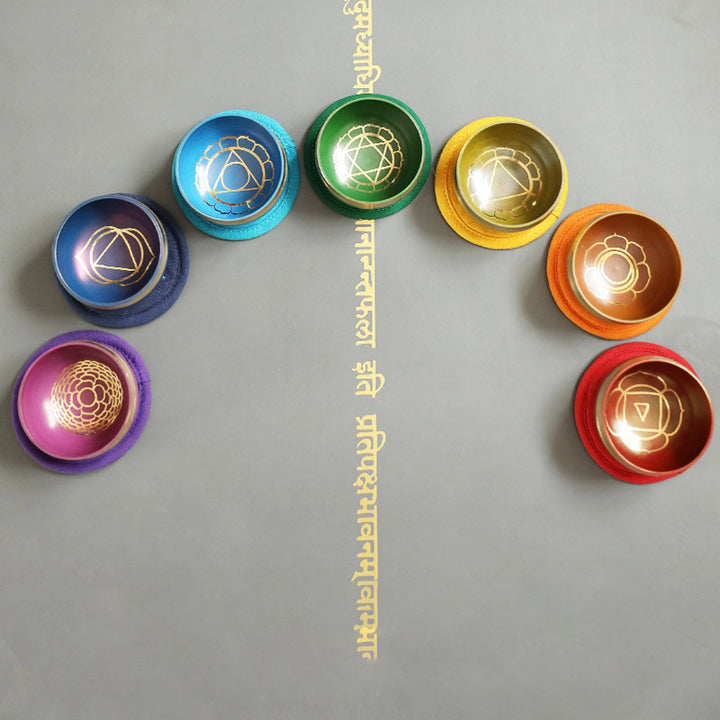 Cuenco tibetano de sonido con Buddha Stones , hecho a mano para la curación de chakras y la meditación de atención plena.