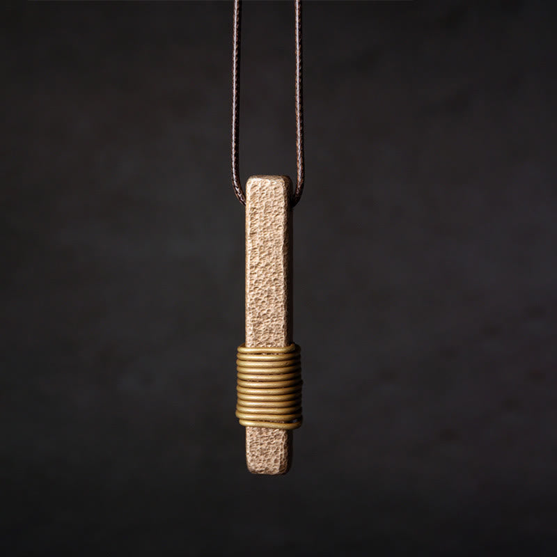 Colgante de collar de riqueza de cobre con diseño texturizado vintage de Buddha Stones