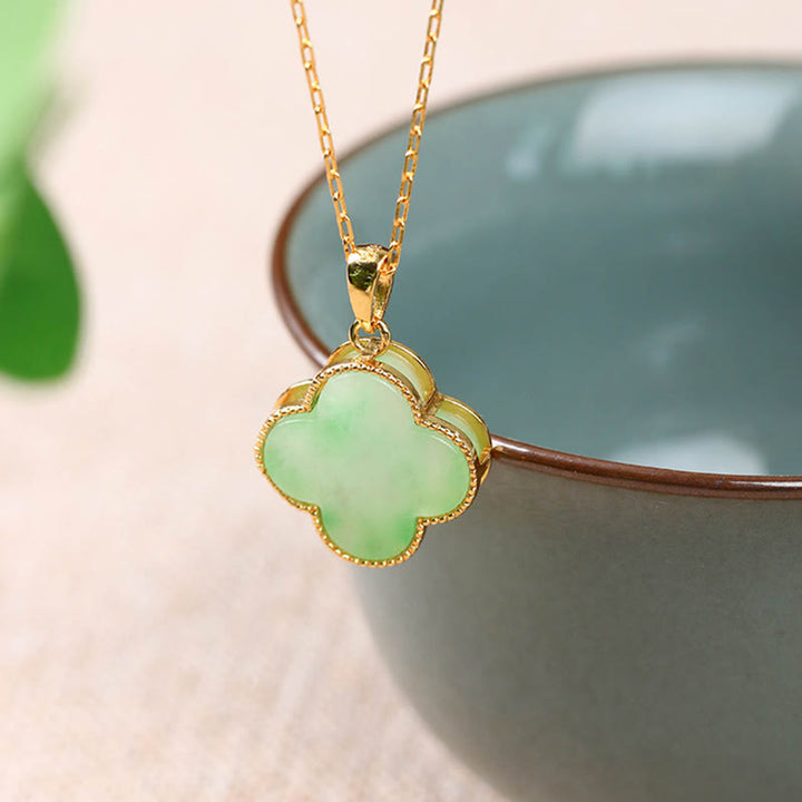 Colgante de collar de suerte con patrón de jade de trébol de cuatro hojas con piedras de Buddha Stones