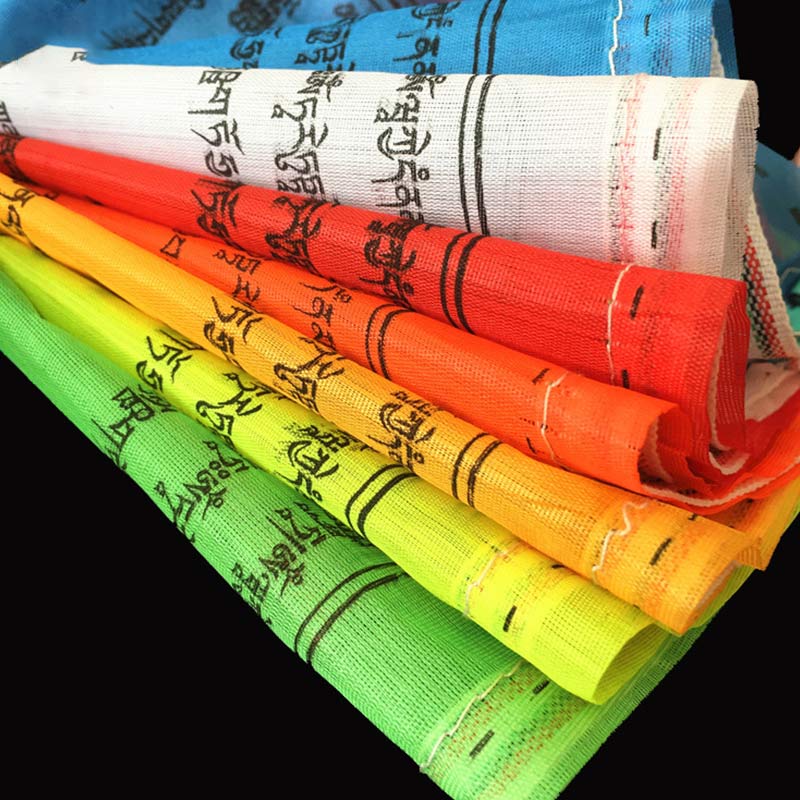 Banderas de oración triangulares para exteriores con bendición tibetana (25 unidades) - image 3