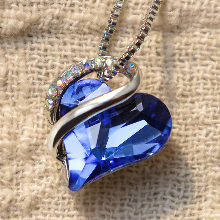 Colgante de collar de energía curativa con piedra natal de corazón de amor de Buddha Stones