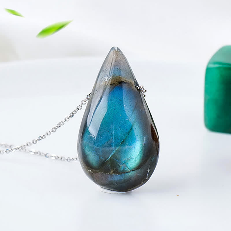 Colgante de collar curativo con soporte de gota de agua de labradorita de Buddha Stones