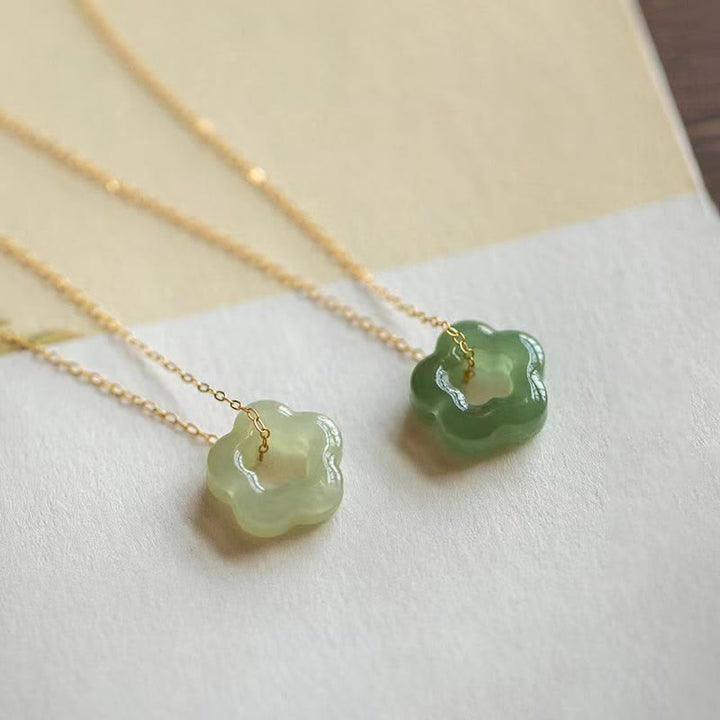 Colgante de collar con dije floral de la suerte de jade cian de jade hetiano con Buddha Stones