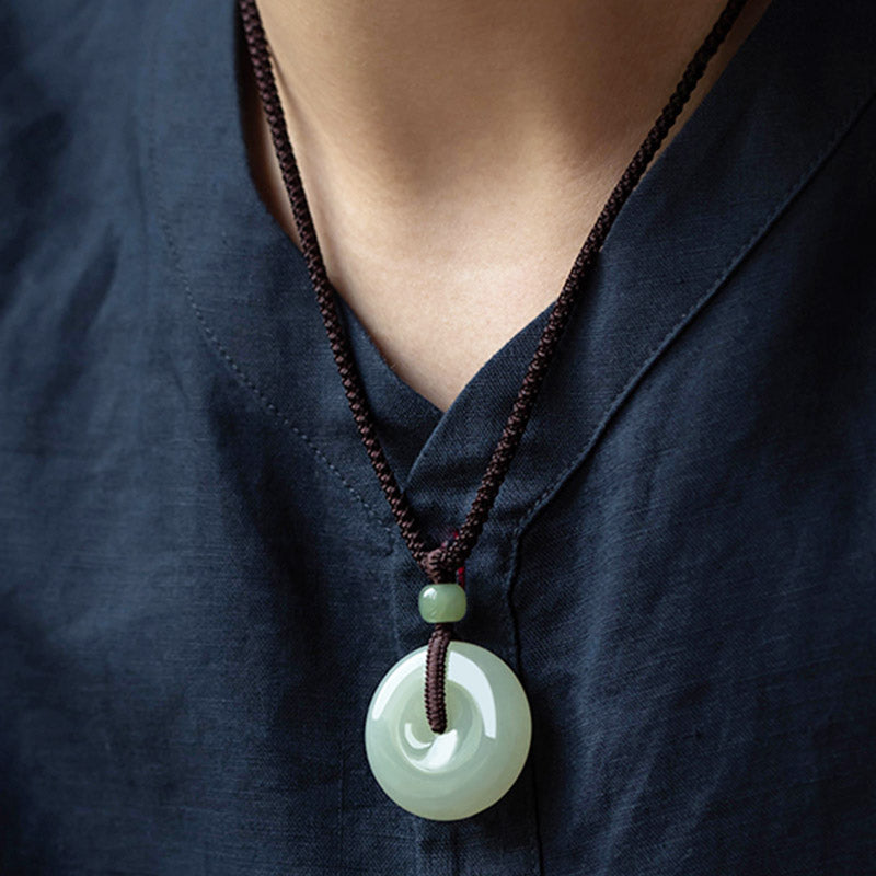 Colgante de collar de prosperidad de suerte con hebilla de paz de jade redondo natural