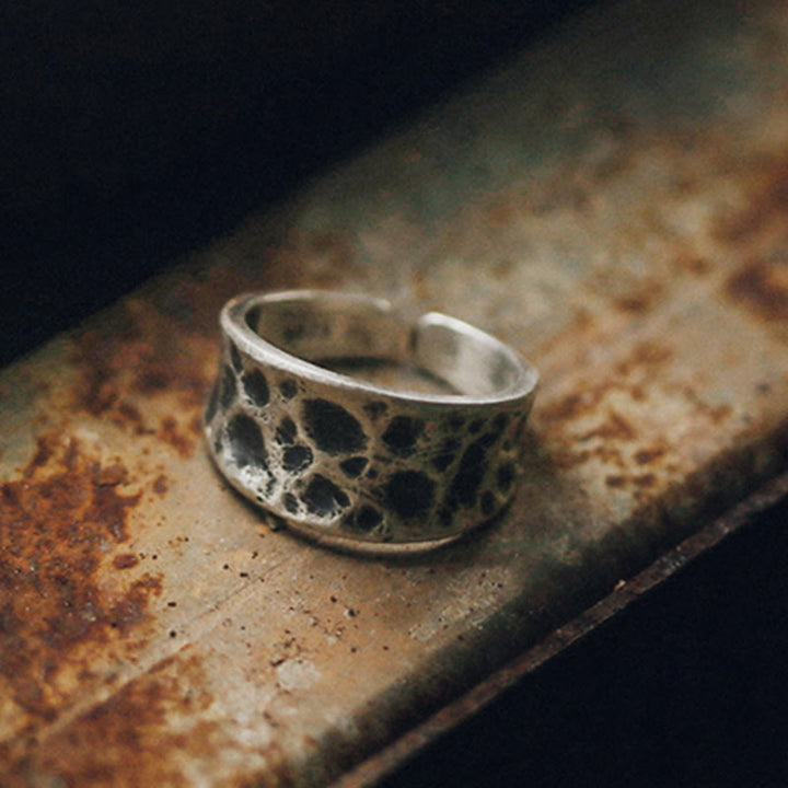 Anillo de protección con diseño de textura de protuberancia de plata de ley 925