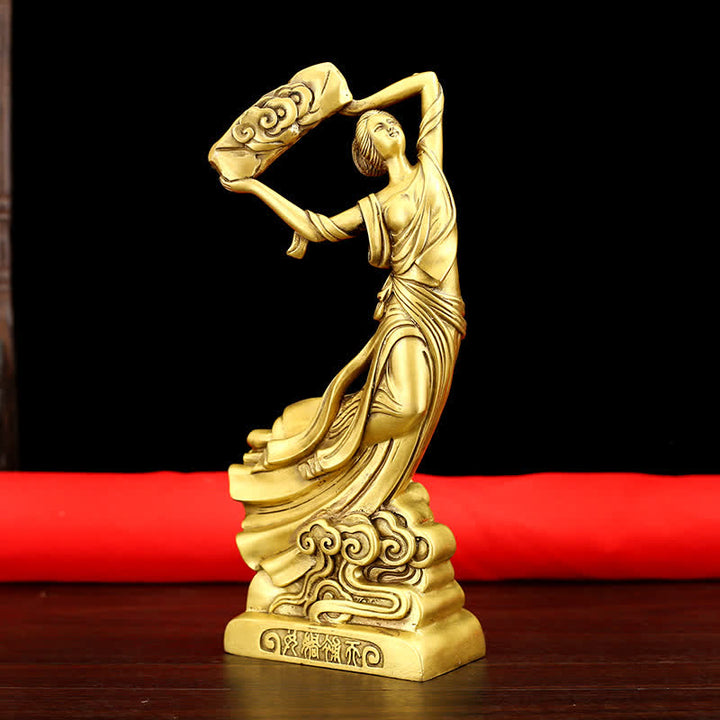 Bodhisattva Nuwa repara la decoración de la estatua de cobre de protección del cielo