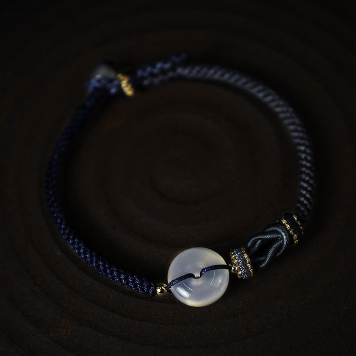 Pulsera de cuerda tejida hecha a mano de ágata blanca con hebilla de paz y suerte y protección