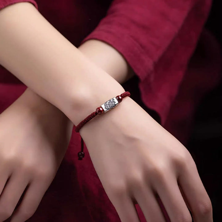 Pulsera de hilo de cinabrio del zodíaco chino de plata de ley 925 con Buddha Stones