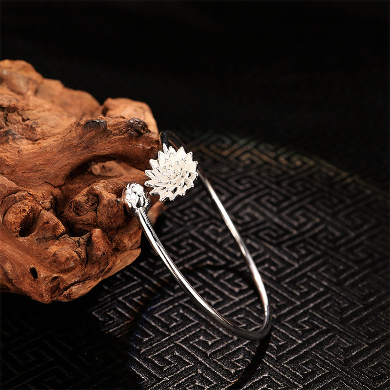 Brazalete de pulsera con iluminación de cobre blanco de loto Retro con Buddha Stones