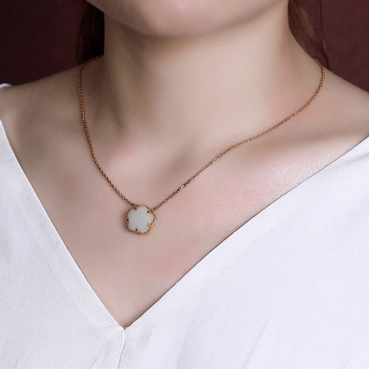 Juego de anillos y collar con colgante de flor de jade hetiano natural chapado en plata de ley 925 con Buddha Stones