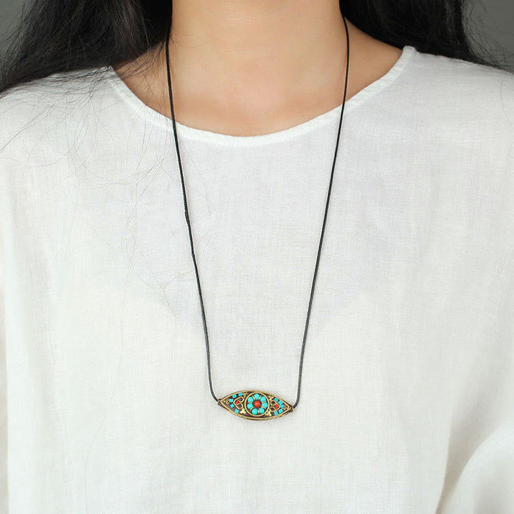 Collar con colgante de fuerza de protección con patrón de marquesa, cuentas de turquesa del Tíbet, Buddha Stones