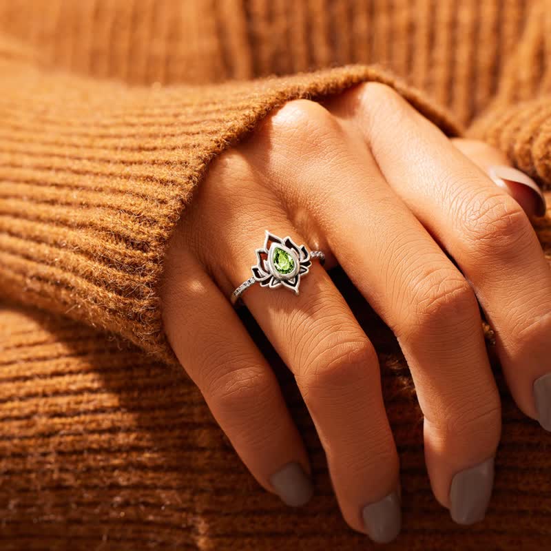 Anillo de protección de bendición de circonita de loto de plata de ley con Buddha Stones