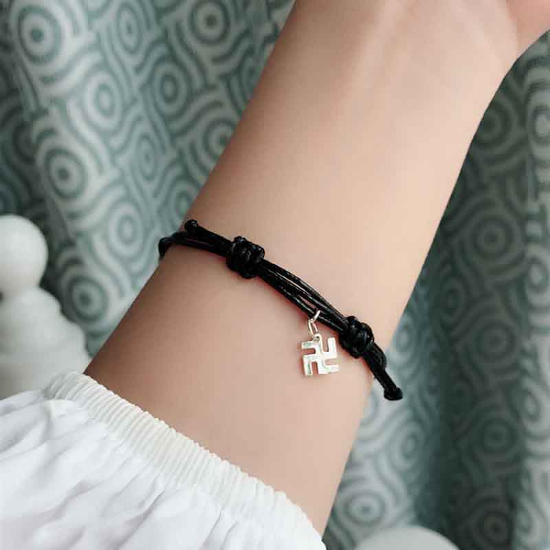Pulsera trenzada de la fuerza de la suerte con hilo rojo de plata de ley 925 con Buddha Stones