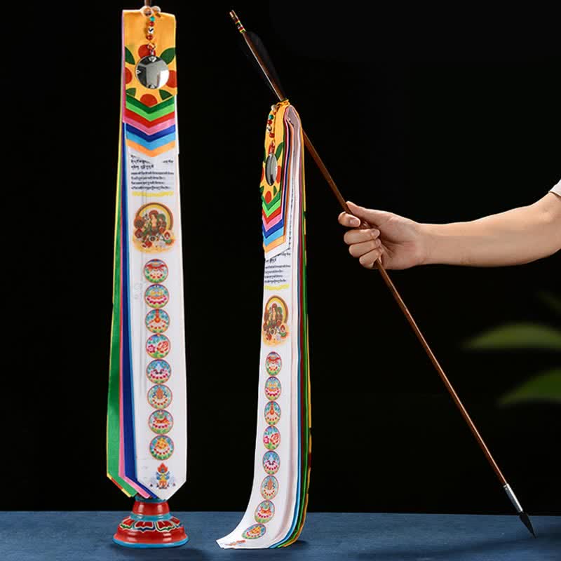 Bandera de oración con la flecha de la suerte y los ocho símbolos auspiciosos tibetanos para decoración del hogar. - Flecha de la suerte - image 0
