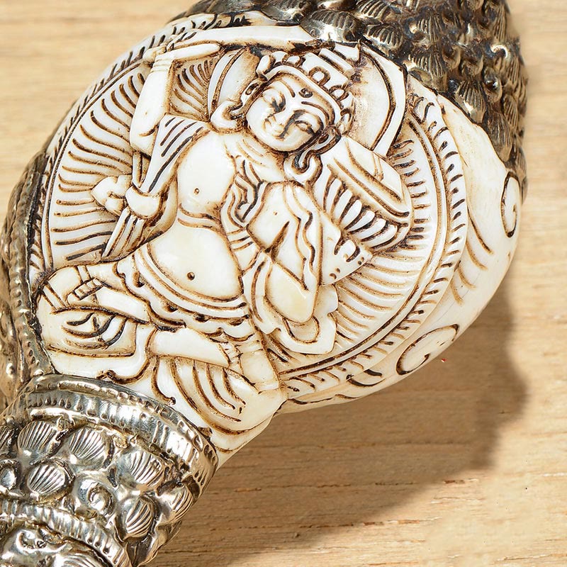 Decoración positiva de la riqueza de la concha de Buda Shankha grabada hecha a mano tibetana